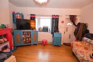 Lounge- click for photo gallery